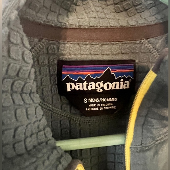 Patagonia R1 pullover - small - Picture 2 of 3